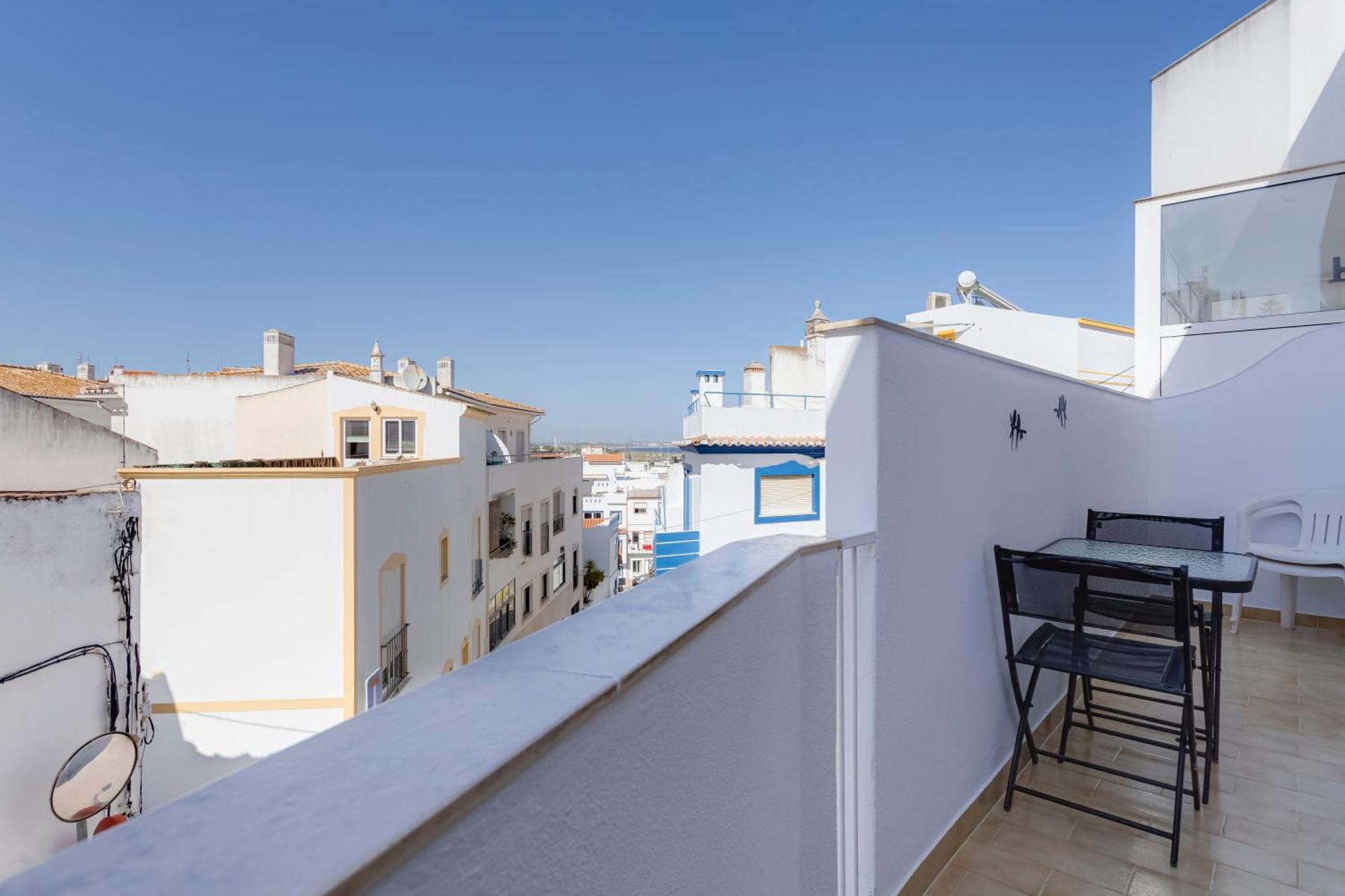 Charming Lagos Stay - Near Beach & Historic Centre Apartment